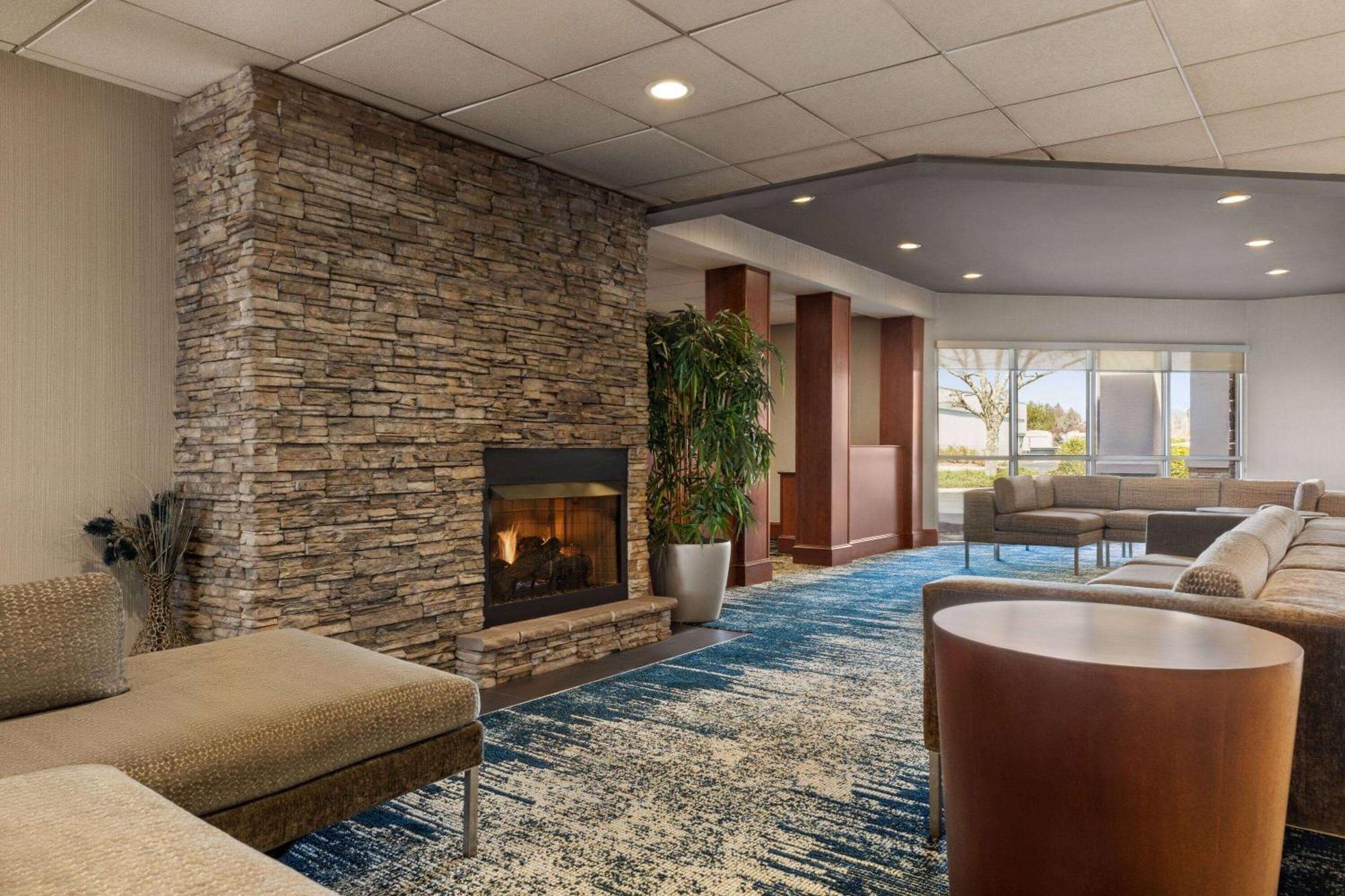Wingate By Wyndham Fletcher At Asheville Airport Exterior foto